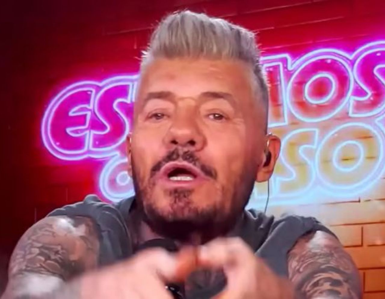 Le cortaron el pantalón a Marcelo Tinelli como en la´época de "la pollerita": el video